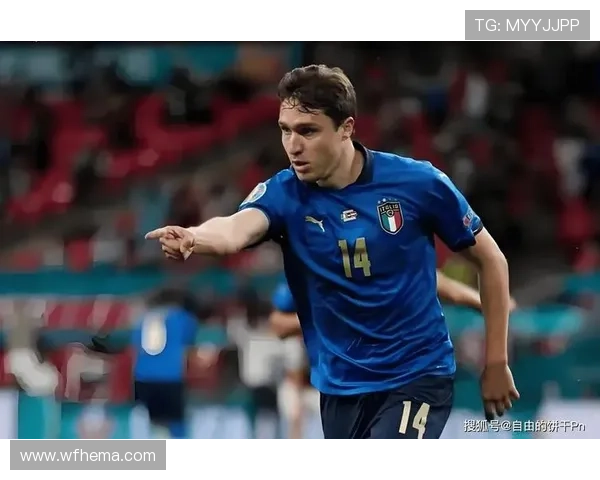 全球足球明星前十名精彩瞬间照片集锦与背后的故事分享