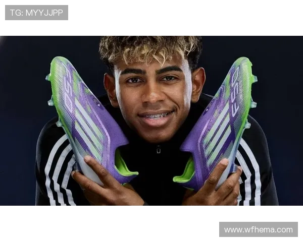 年轻球员逆袭足球明星展现实力与自信引发赛场新风潮